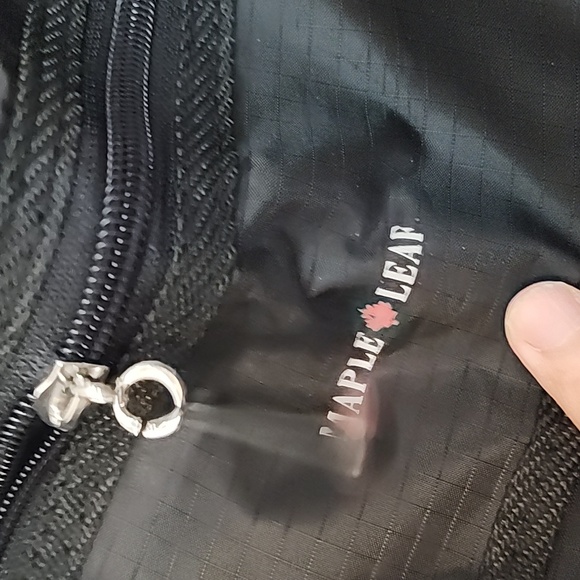 Maple leaf packable adjustable shoukder strap - Picture 2 of 9